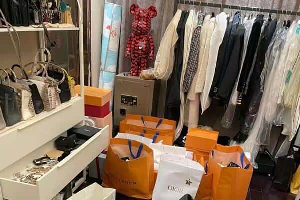 润州区回收一线品牌衣服